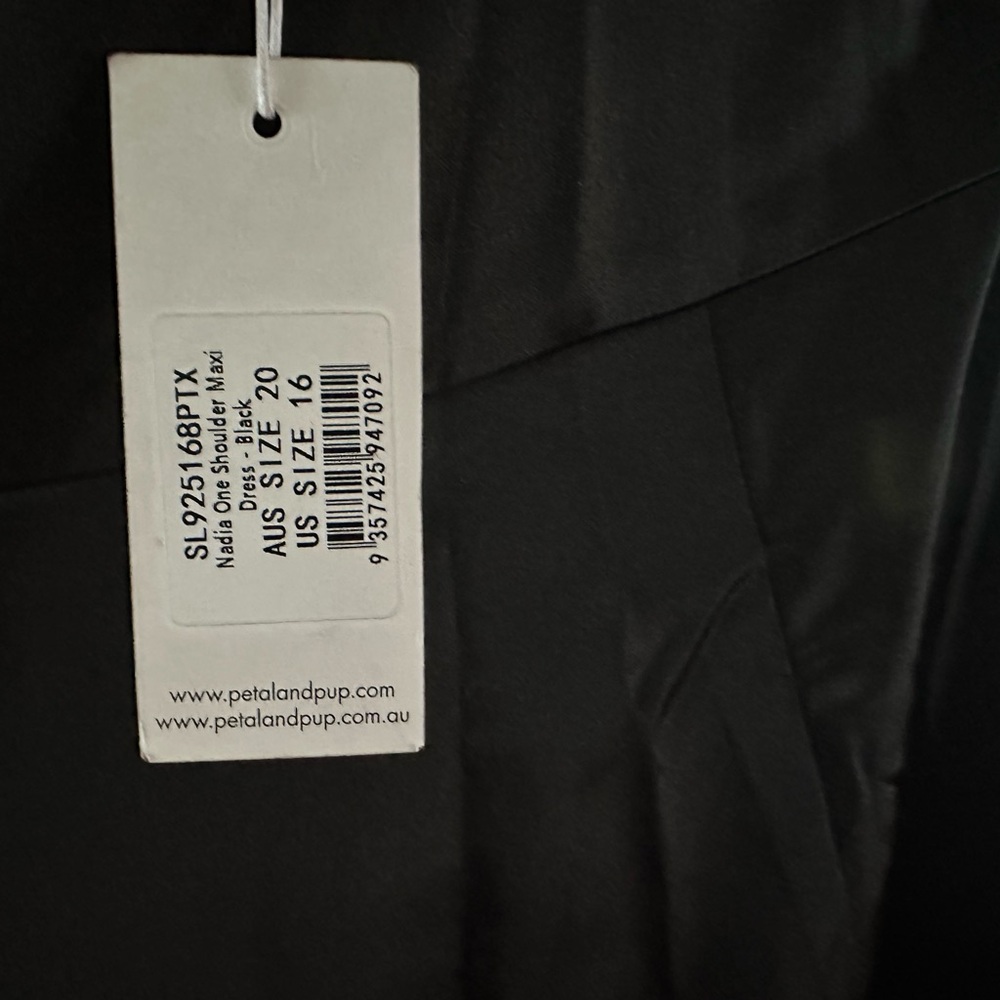 Petal & Pup Black One-Shoulder Formal Dress - Picture 2 of 4